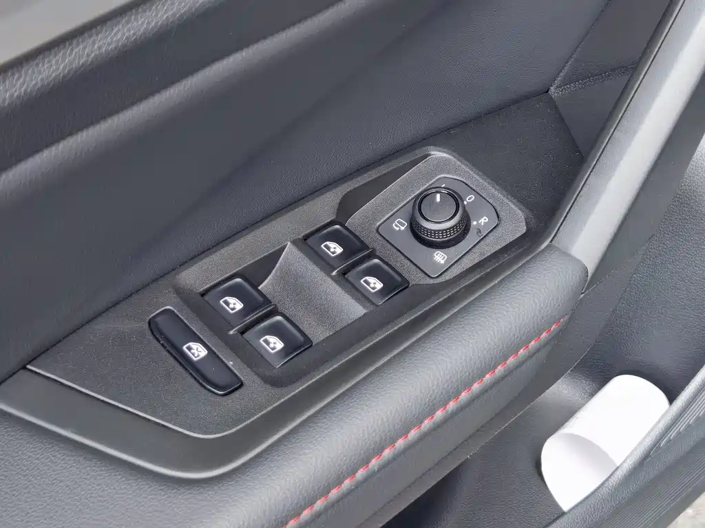 VOLKSWAGEN LAVIDA 2023