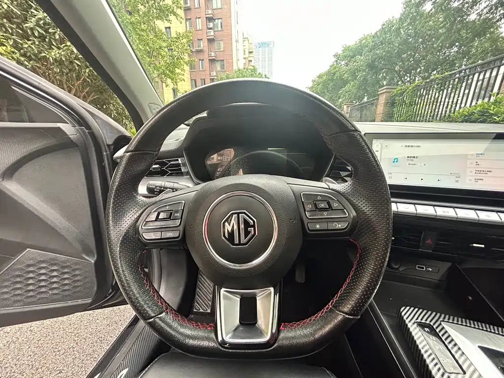 MG MG5 2021