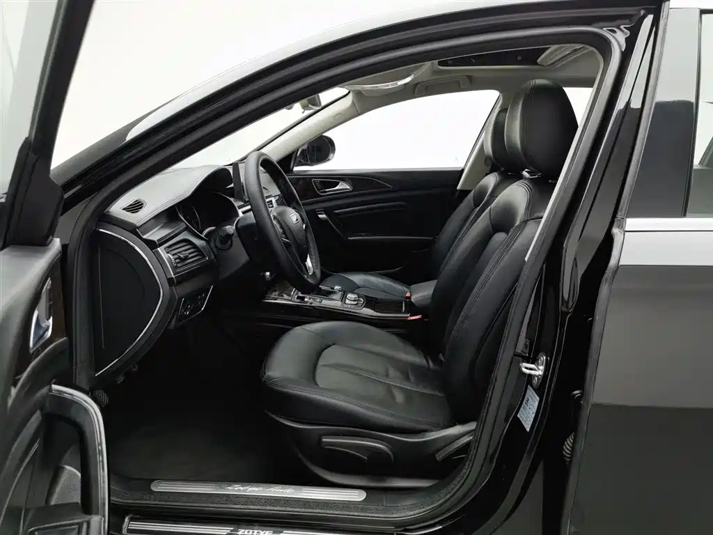 ZOTYE Z700 2016
