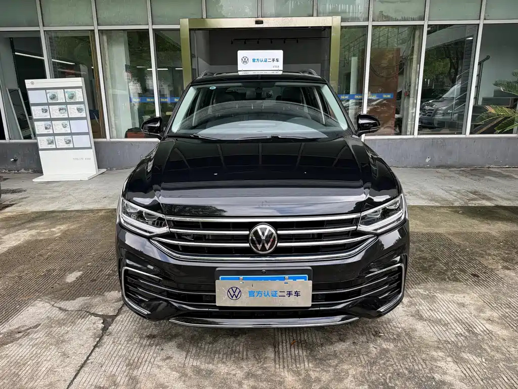 VOLKSWAGEN TIGUAN L 2024