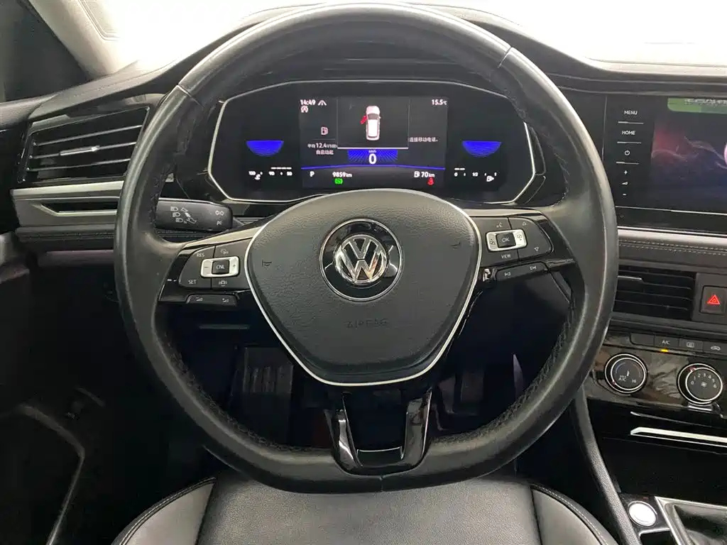 VOLKSWAGEN SAGITAR 2022