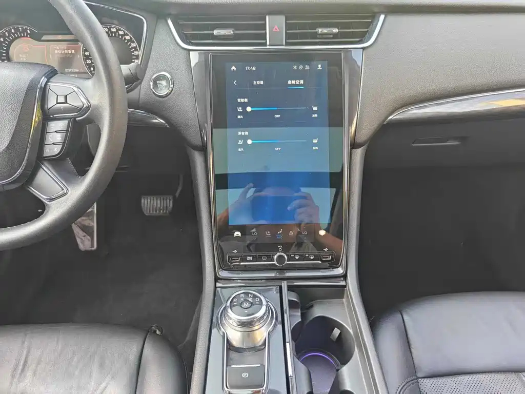FORD TAURUS 2019