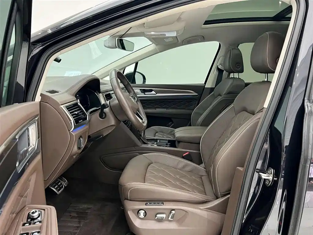 VOLKSWAGEN VILORAN 2020