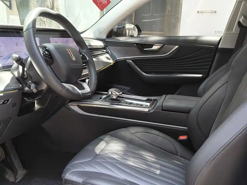 HONGQI HS5 2023