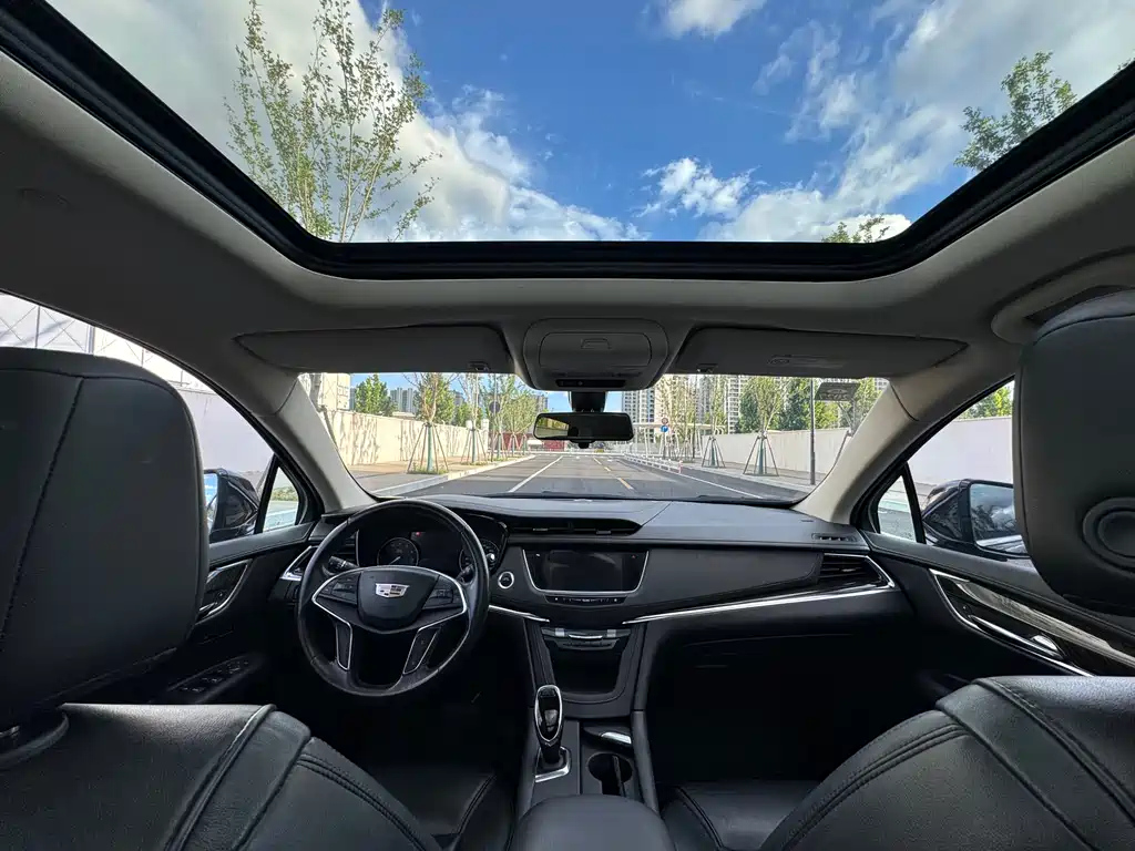 CADILLAC XT5 2018