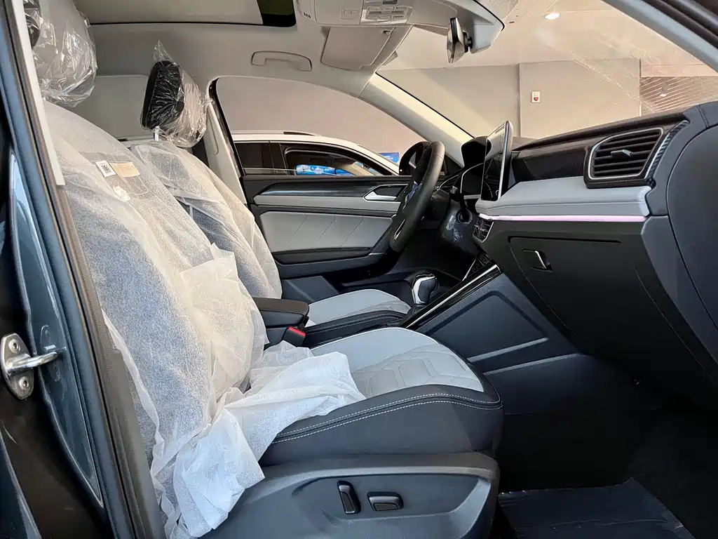 VOLKSWAGEN TAYRON 2023