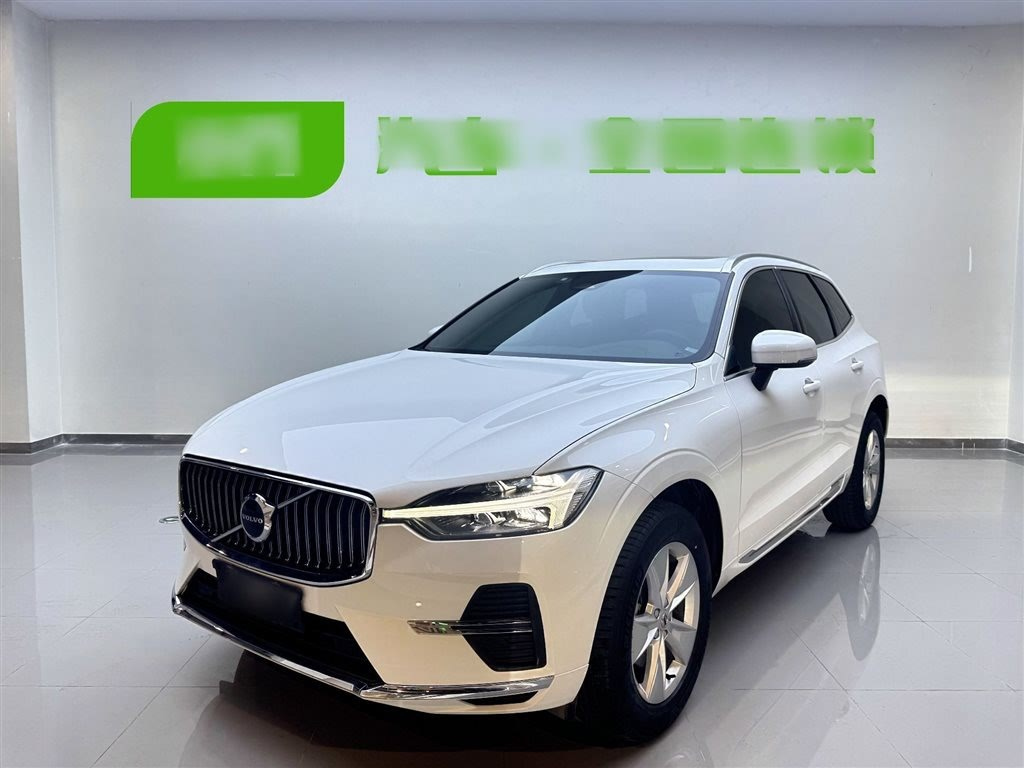 VOLVO XC60 2022