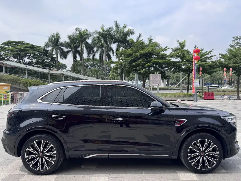 HONGQI HS5 2023