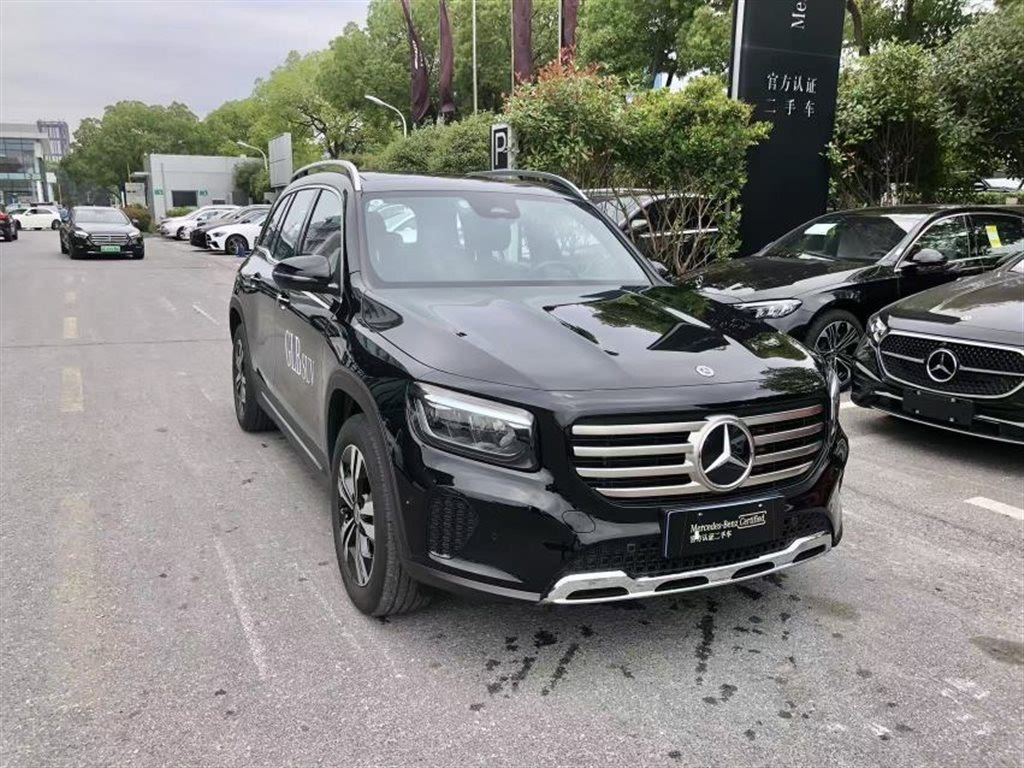 MERCEDES BENZ GLB 2024