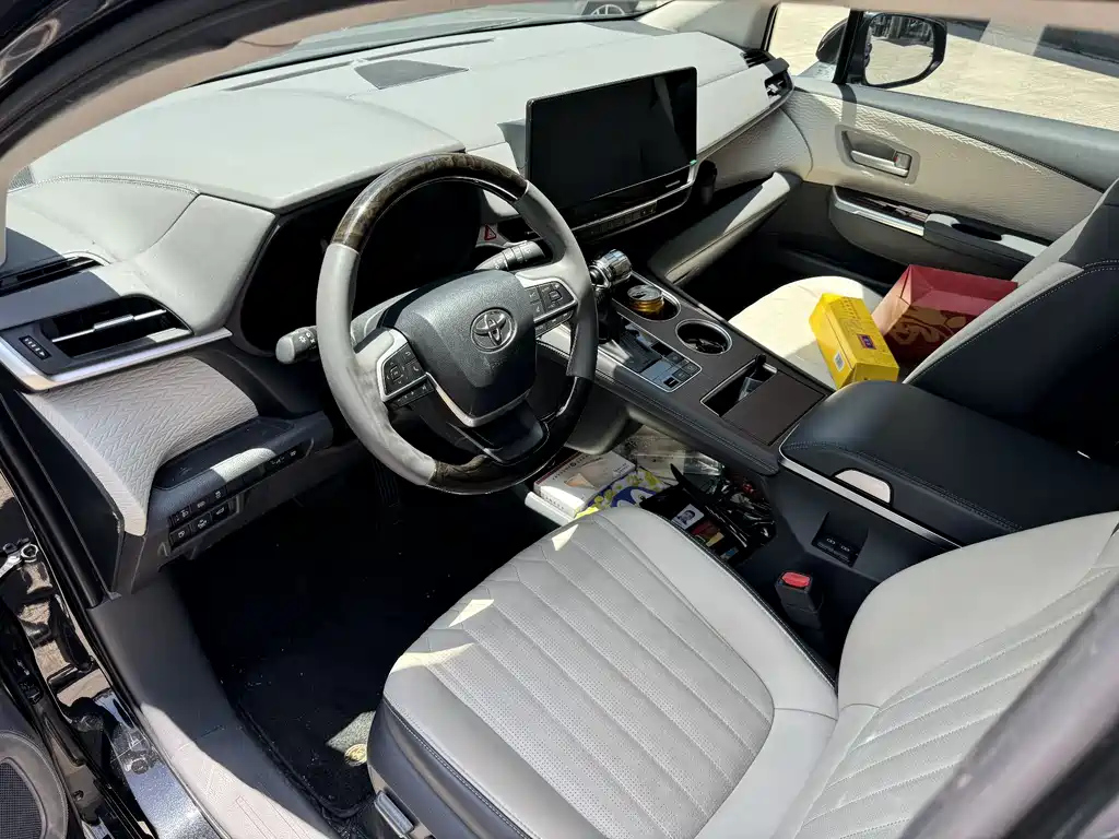 TOYOTA SIENNA SIENNA 2024