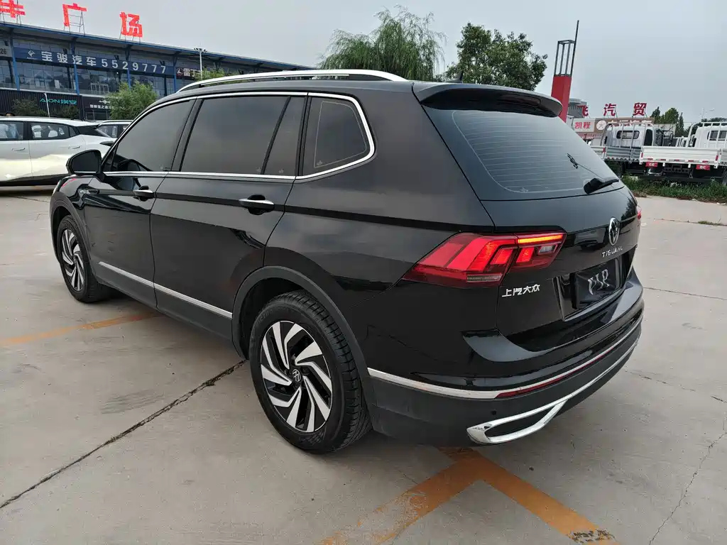 VOLKSWAGEN TIGUAN L 2024