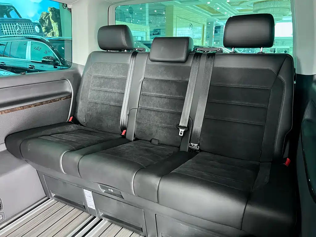 VOLKSWAGEN MULTIVAN 2019