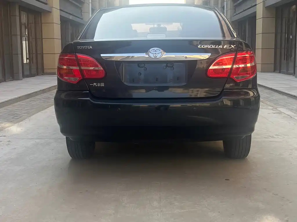 TOYOTA COROLLA 2013