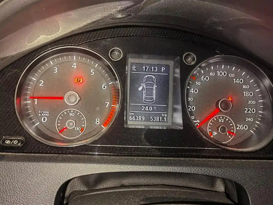 VOLKSWAGEN MAGOTAN 2016