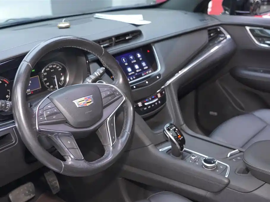 CADILLAC XT5 2021