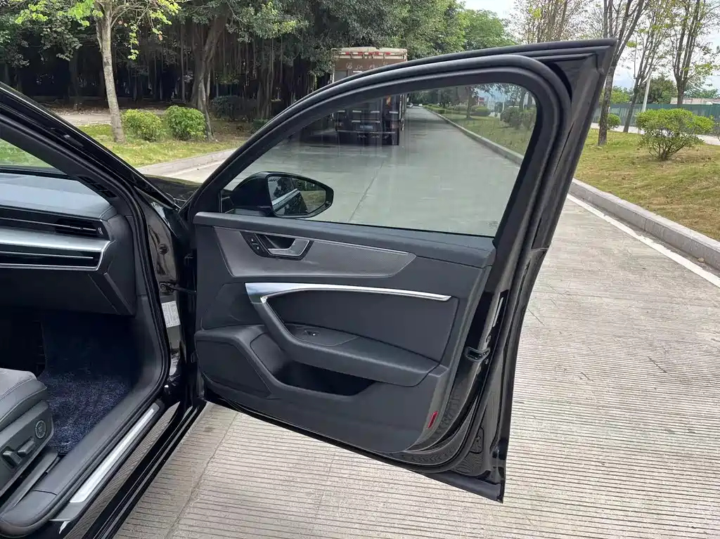 AUDI A6L 2019