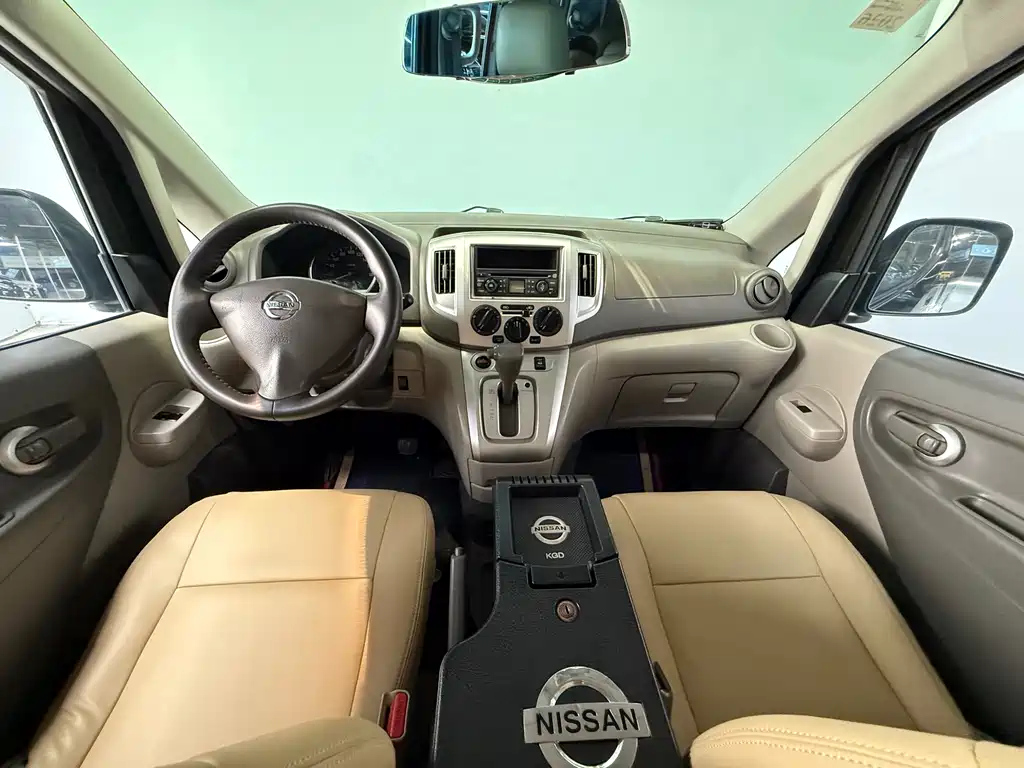 NISSAN NV200 2014