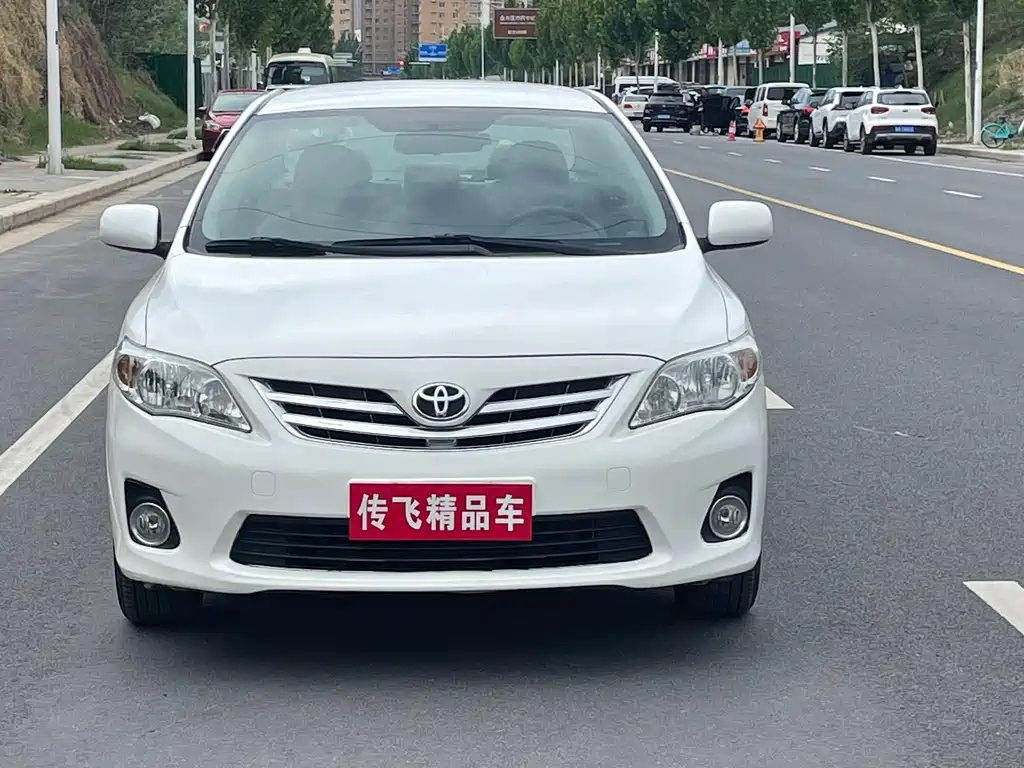 TOYOTA COROLLA 2011