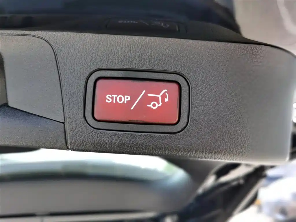 MERCEDES BENZ GLB 2024