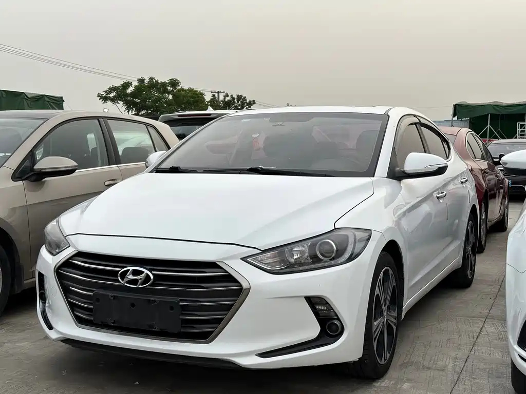 HYUNDAI ELANTRA 2018