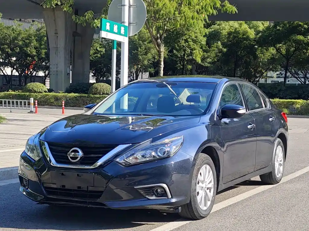 NISSAN TEANA 2016