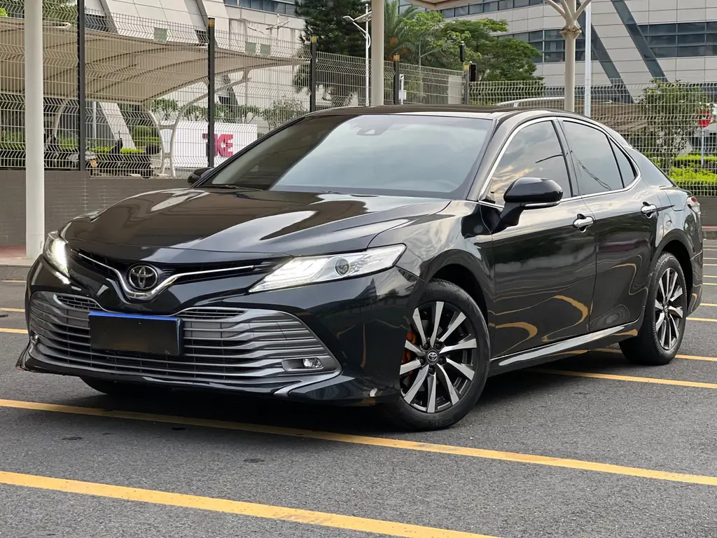 TOYOTA CAMRY 2019