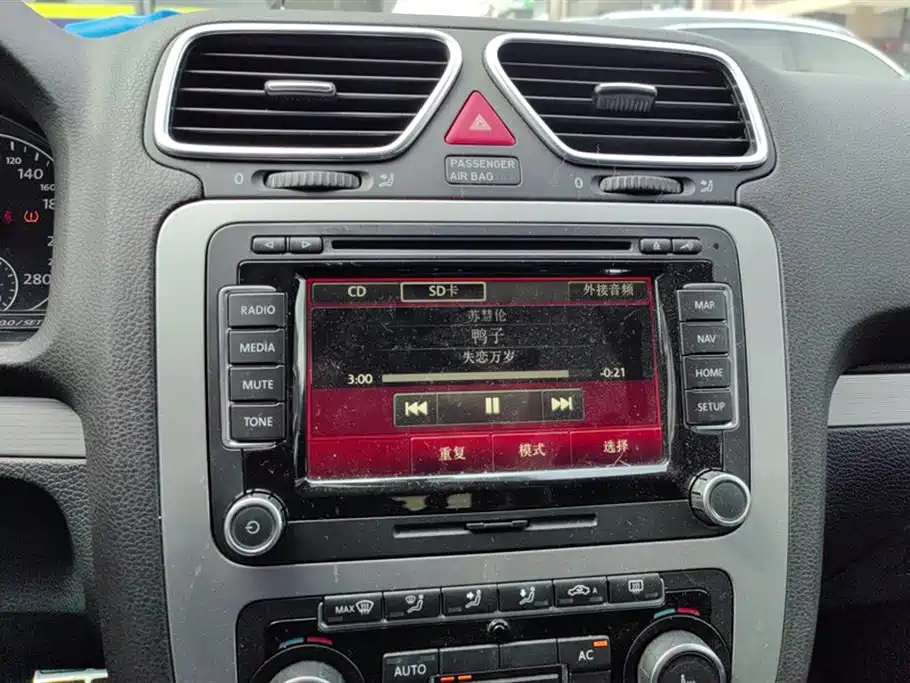 VOLKSWAGEN SCIROCCO 2011