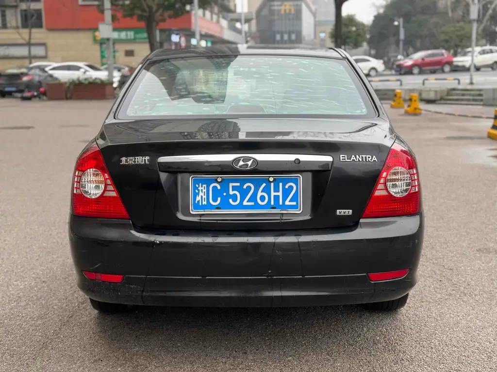 HYUNDAI ELANTRA 2011