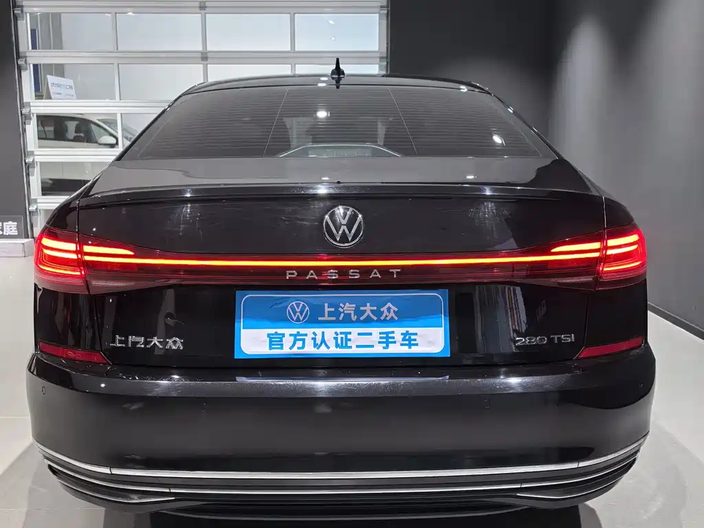 VOLKSWAGEN PASSAT 2022
