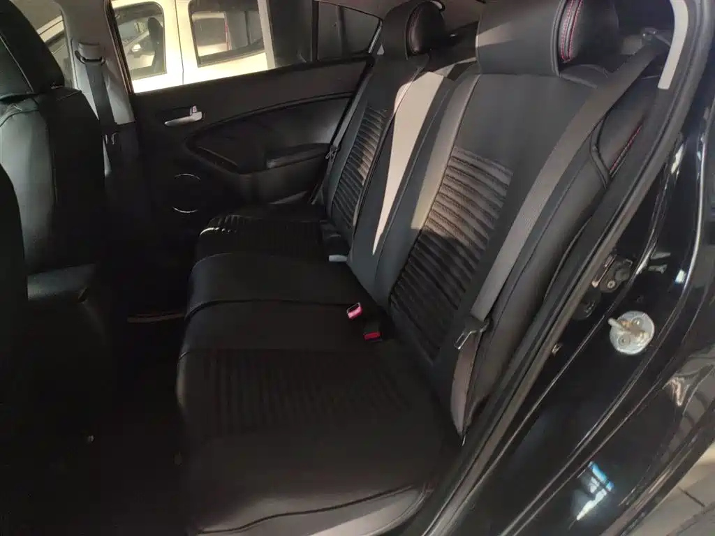 KIA K3 2015