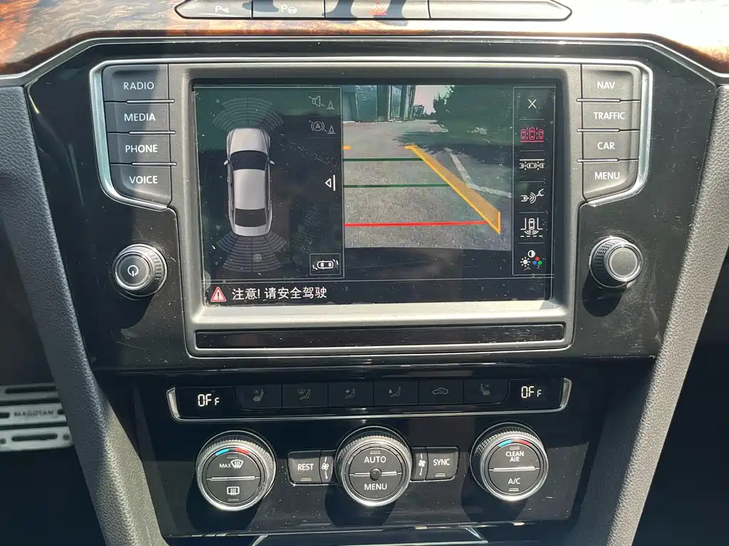 VOLKSWAGEN MAGOTAN 2018