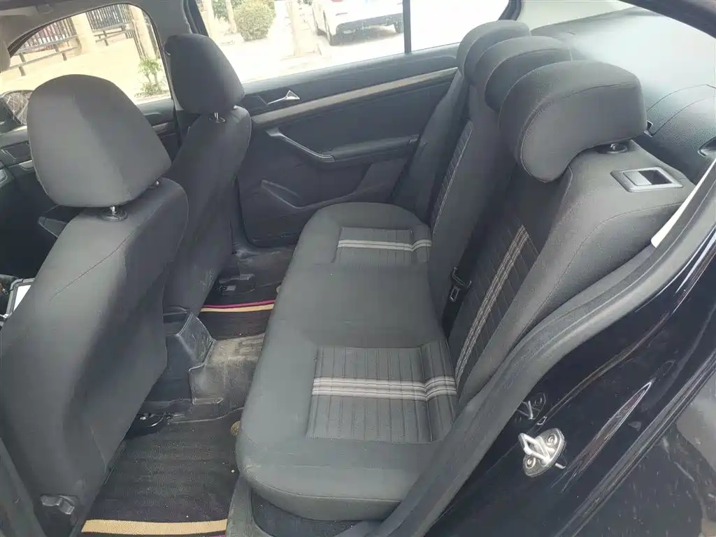 VOLKSWAGEN LAVIDA 2019