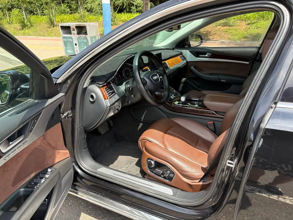 AUDI A8 2013