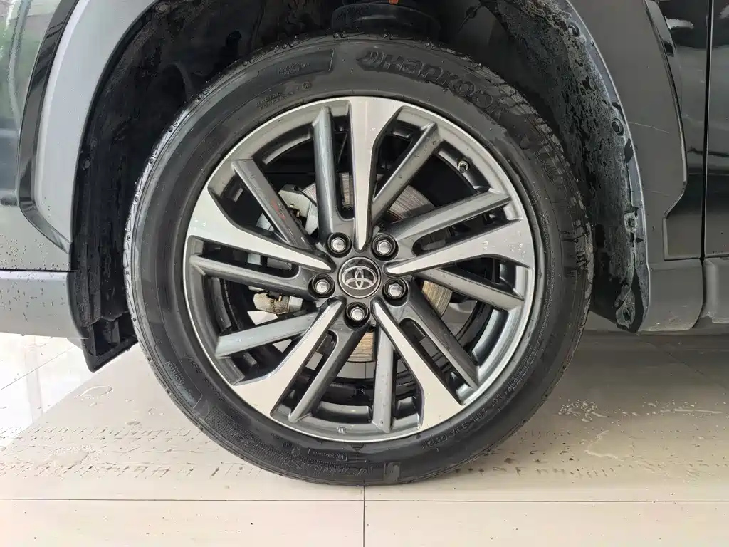 TOYOTA FRONTLANDER 2022