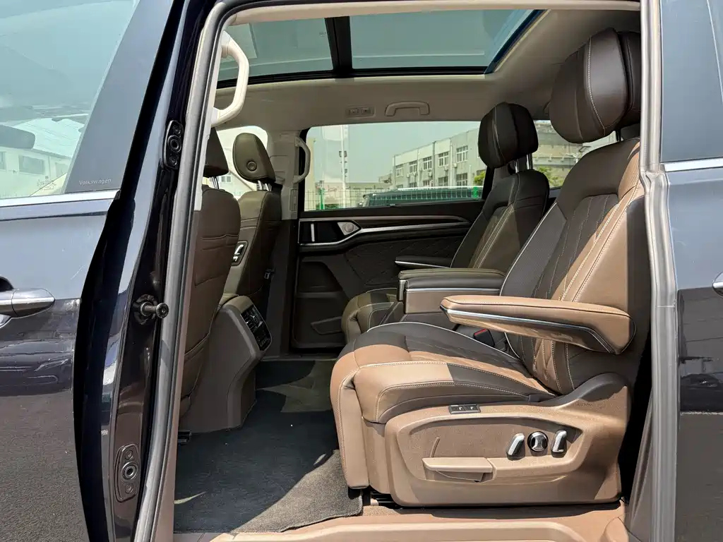 VOLKSWAGEN VILORAN 2020