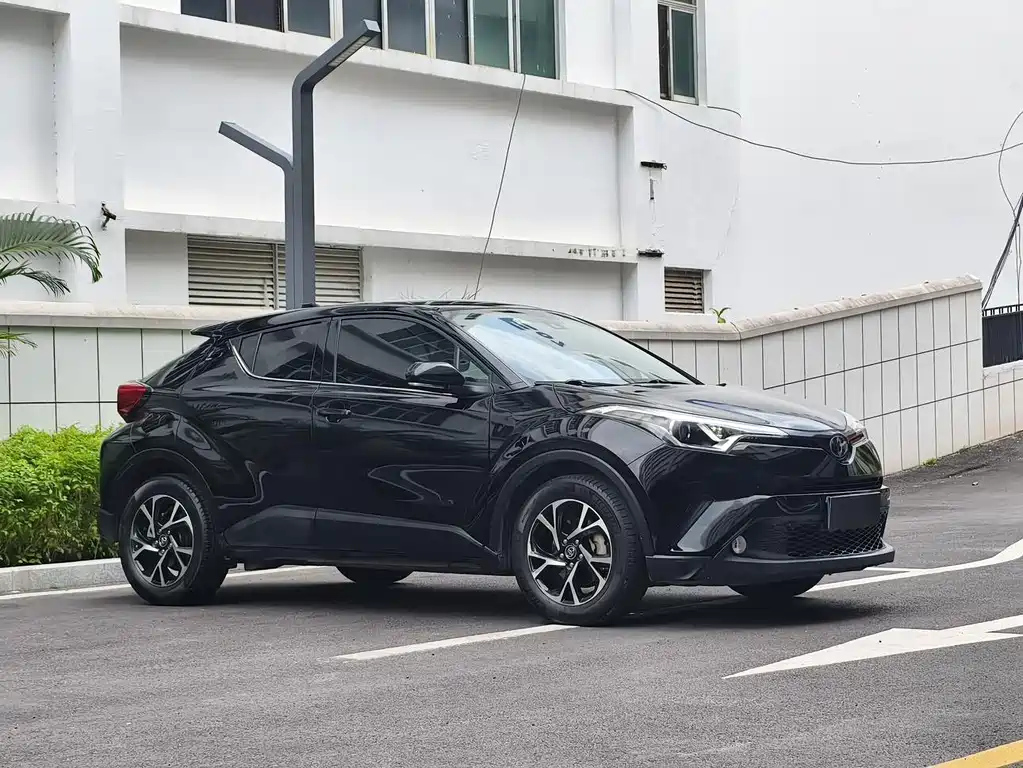 TOYOTA C-HR 2018