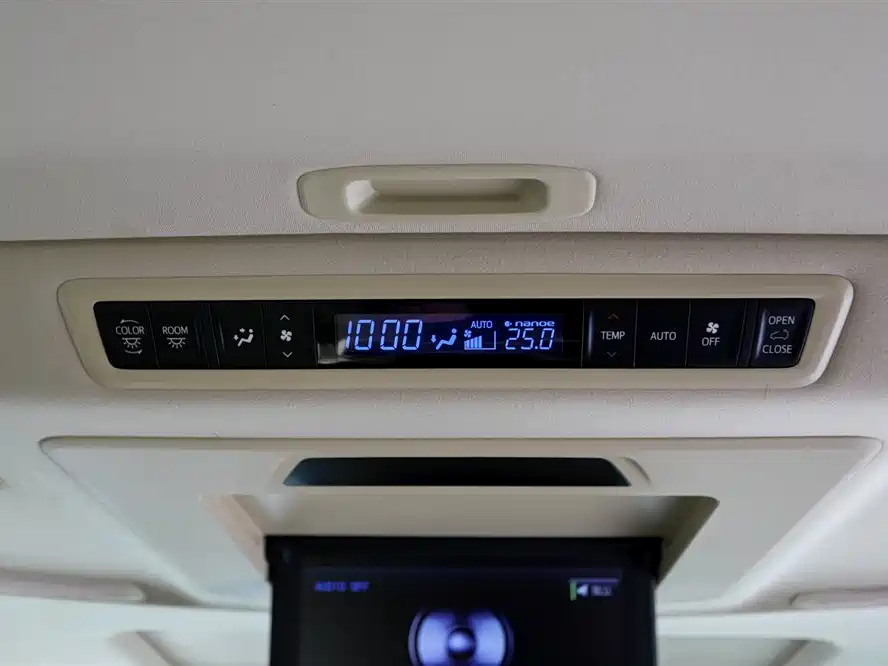 TOYOTA ALPHARD 2018