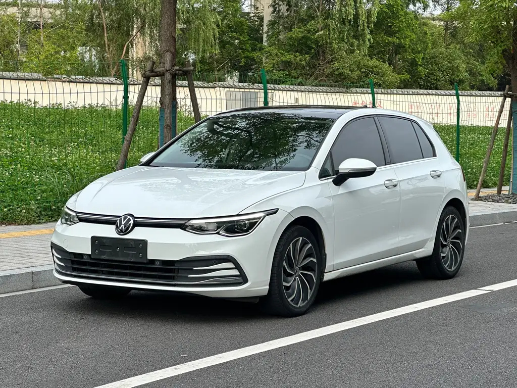 VOLKSWAGEN GOLF 2021