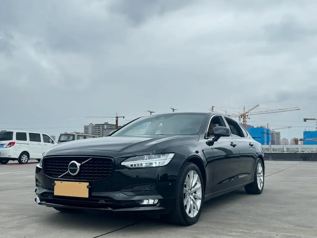 VOLVO S90 2017