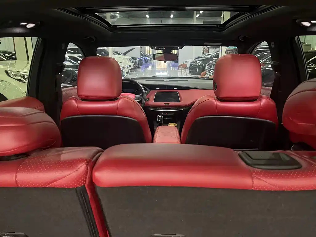 CADILLAC XT4 2020