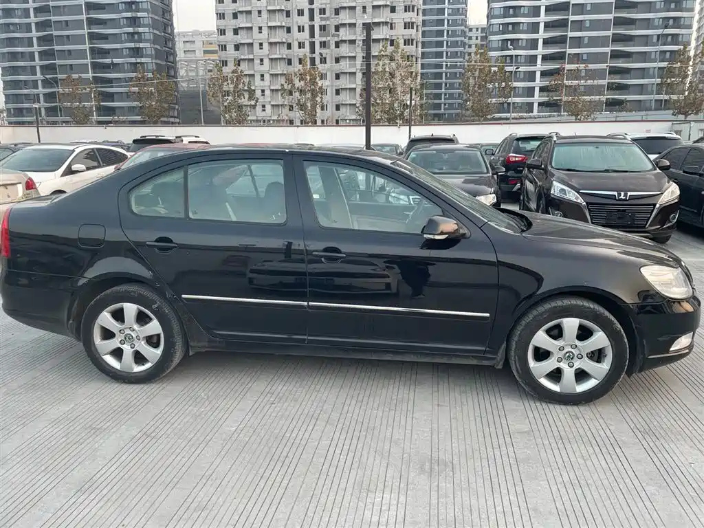 SKODA OCTAVIA 2011