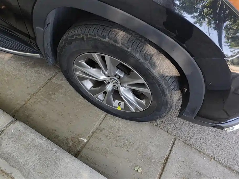 TOYOTA HIGHLANDER 2017