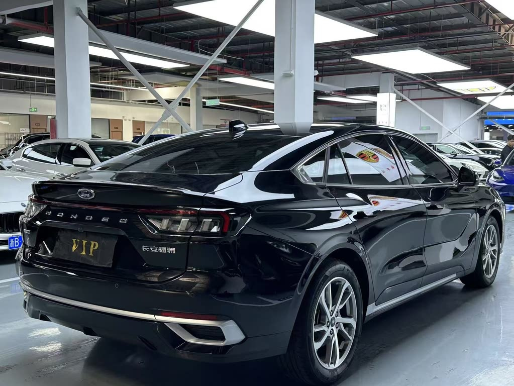 FORD MONDEO 2022