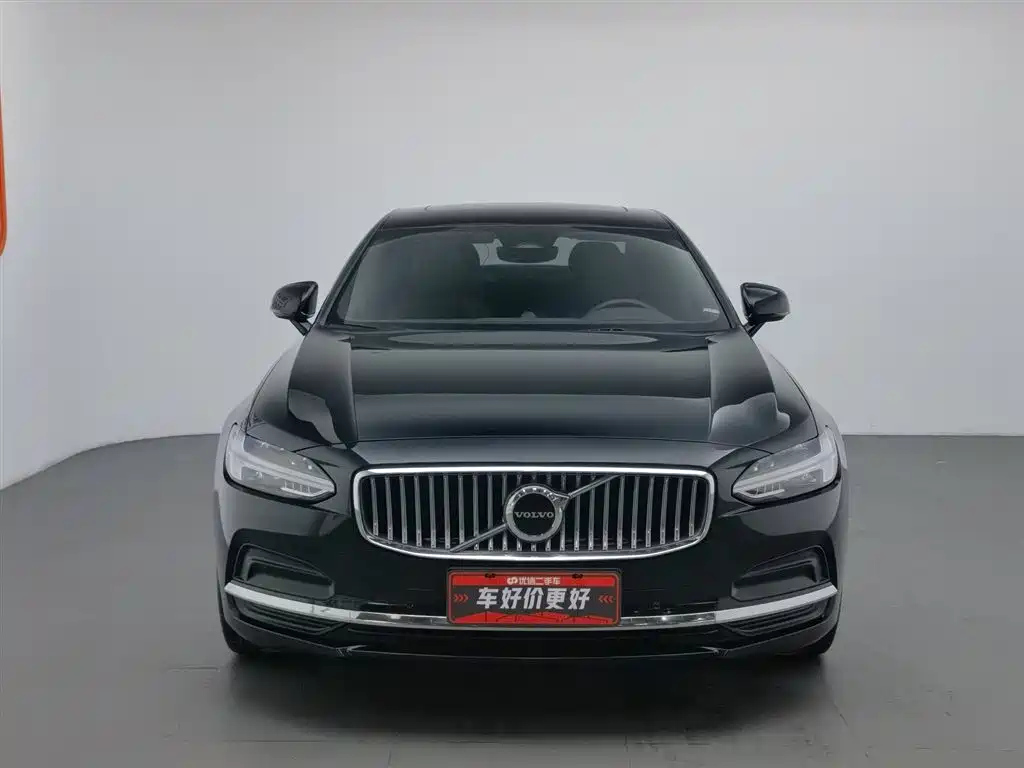 VOLVO S90 2023