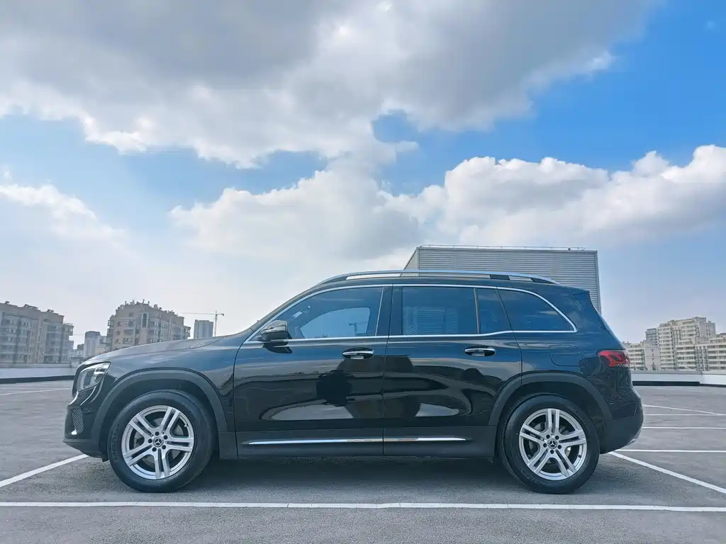 MERCEDES BENZ GLB 2022