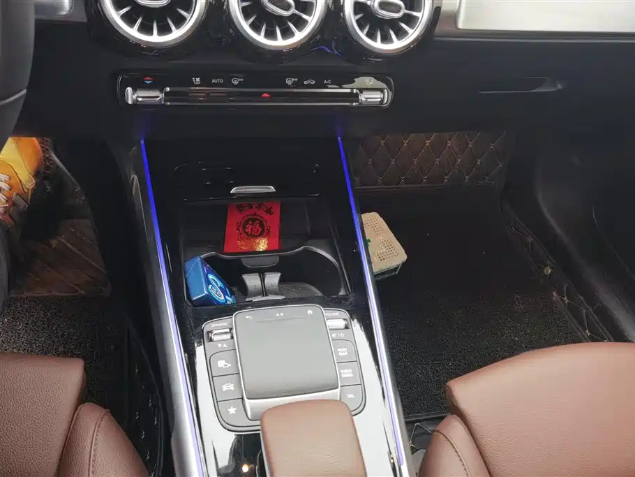 MERCEDES BENZ GLB 2021
