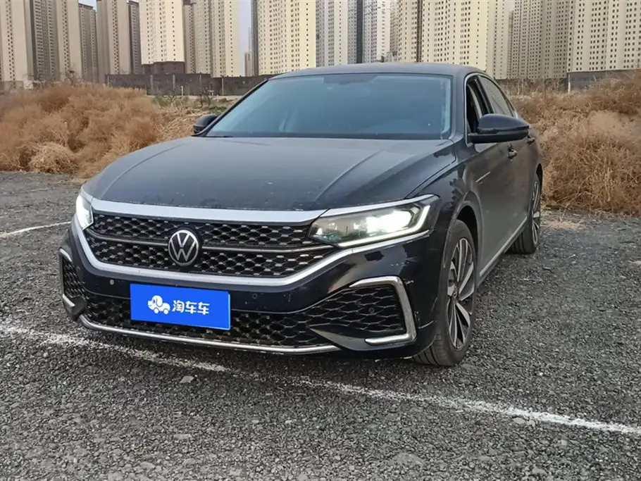 VOLKSWAGEN PASSAT 2022