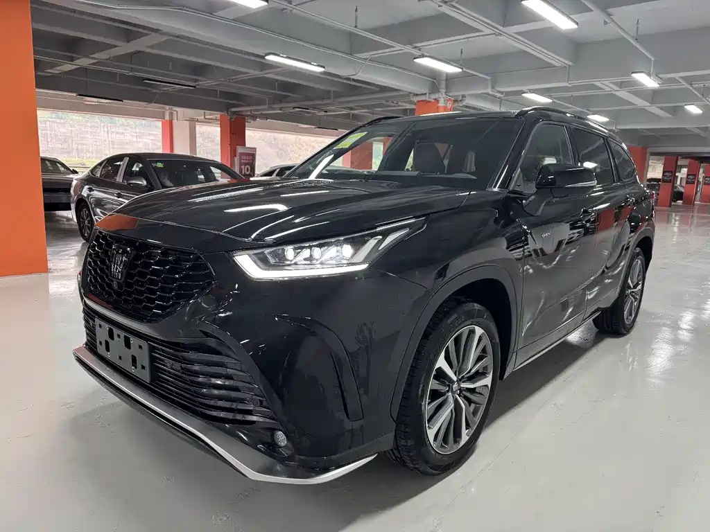 TOYOTA CROWN LUFANG 2024