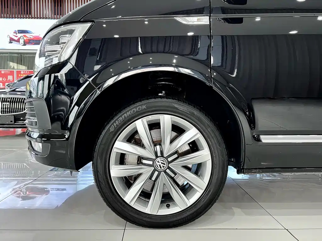 VOLKSWAGEN MULTIVAN 2019