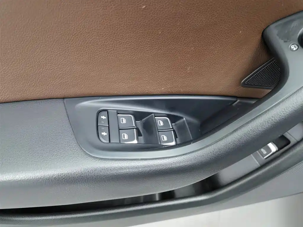 AUDI A6L 2016